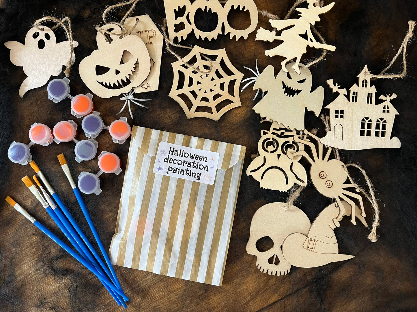 5 x Wooden Halloween Painting Decoration Sets