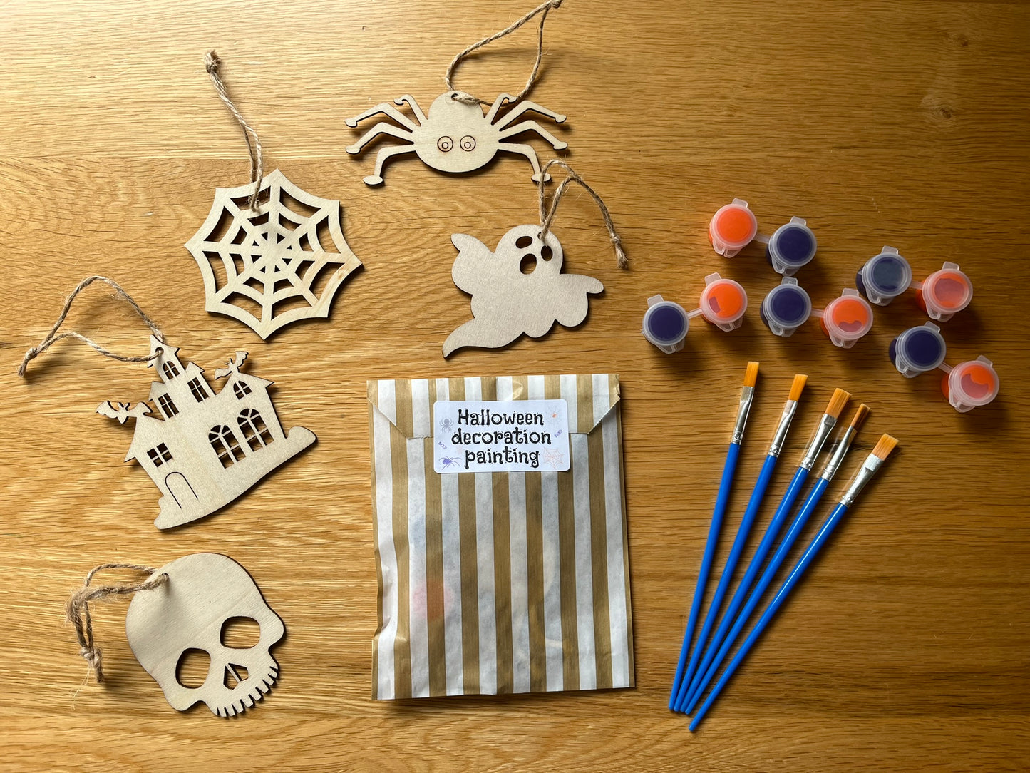 5 x Wooden Halloween Painting Decoration Sets